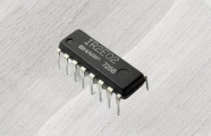 725B Sharp Integrated Circuits